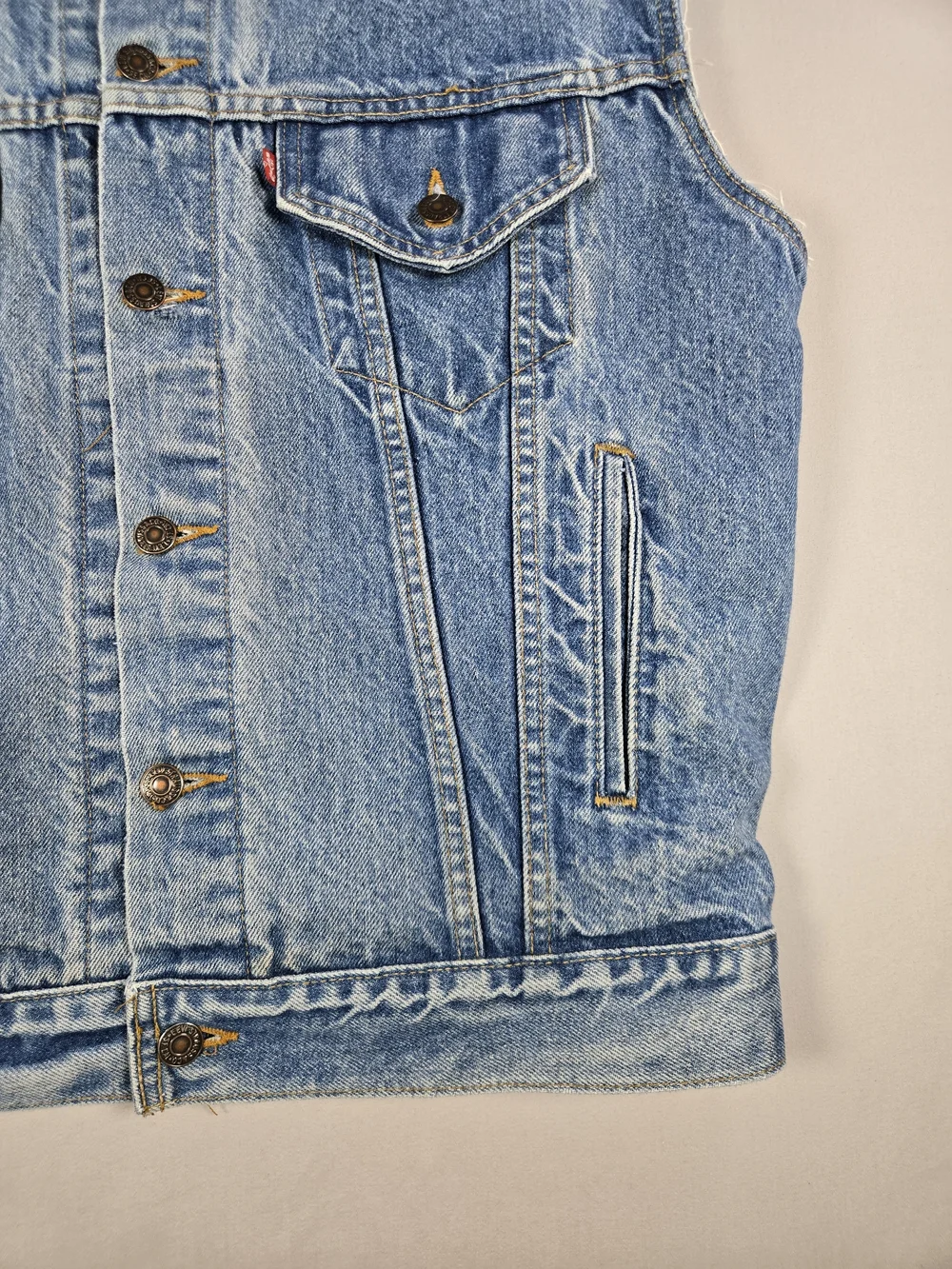 Vintage Levi's 70507 Made in USA Denim Trucker Vest Size Medium Excell Condition - Picture 4 of 12